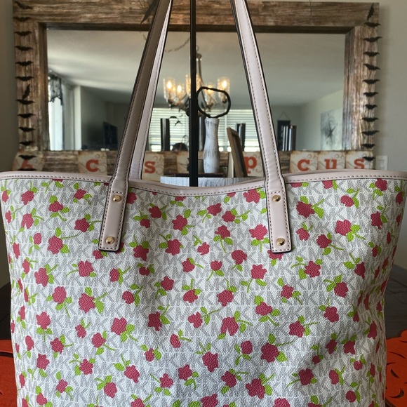 Michael Kors Signature Logo Floral Tote (White) w/Gold Hardware. - Picture 3 of 11